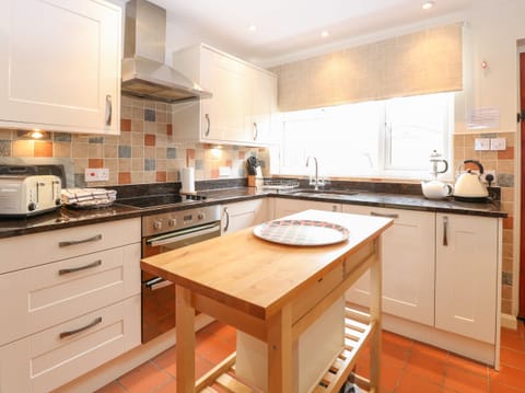 Cottage | Interior