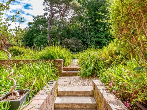 Cottage | Property grounds