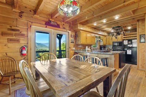 Studio (3 Bedrooms) | Property amenity