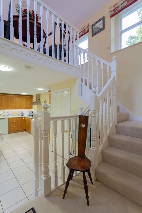 Traditional House, Ensuite, Garden View | Lobby