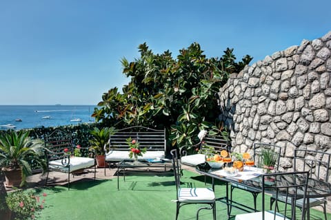 Apartment, 2 Bedrooms | Terrace/patio