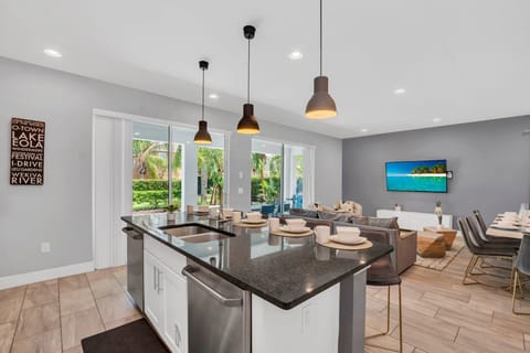 House (5 Bedrooms) | Property amenity