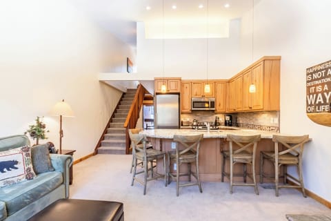 Condo, 2 Bedrooms, 2 Bathrooms (Ski Trails, Trailside) | Living area | 30-inch TV with cable channels, DVD player