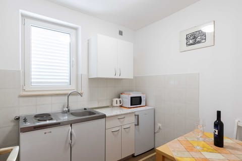 Studio (Studio with Terrace) | Private kitchen | Fridge, microwave
