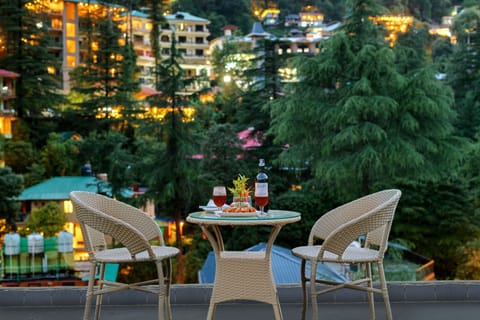 Deluxe Double Room | Terrace/patio