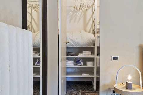 Apartment, 1 Bedroom | Room amenity