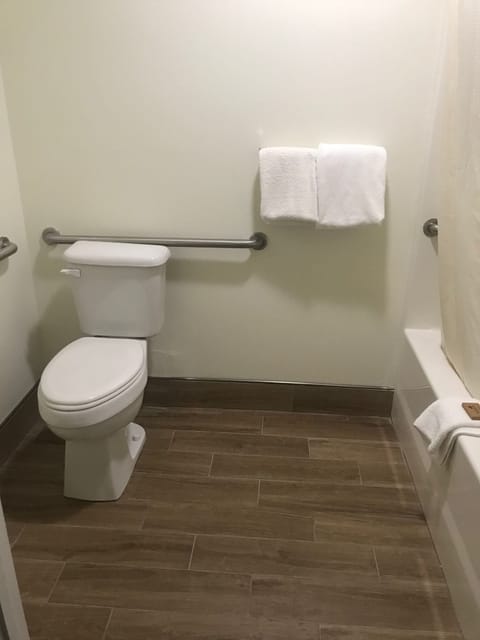 Free toiletries, towels