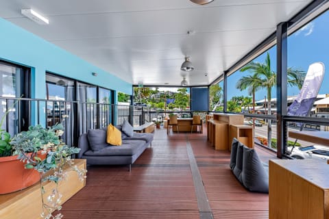 Basic Apartment | Terrace/patio