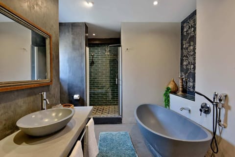 Luxury Room | In-room safe, free WiFi, bed sheets