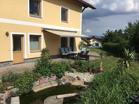 Apartment | Terrace/patio