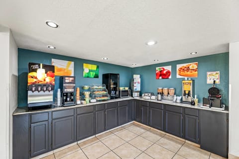 Free daily full breakfast