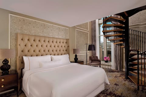 Suite, 1 Bedroom, City View | Premium bedding, pillowtop beds, minibar, in-room safe