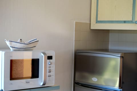 32-inch flat-screen TV with satellite channels, LED TV