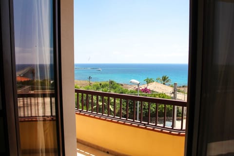 Room | Balcony