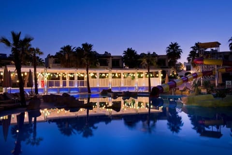 2 outdoor pools, pool umbrellas, sun loungers
