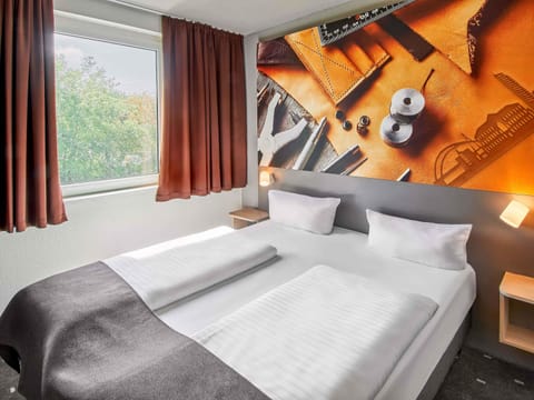Double Room | Hypo-allergenic bedding available, desk, soundproofing, WiFi (free)
