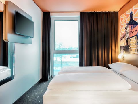 Double Room | Desk, soundproofing, WiFi (free), bed sheets