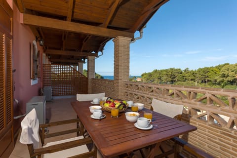 Family Apartment | Terrace/patio