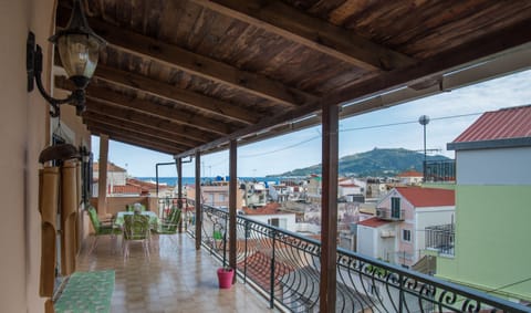 Apartment, 2 Bedrooms, Balcony, City View | Property grounds
