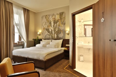 Standard Double Room | Premium bedding, memory foam beds, in-room safe, individually decorated
