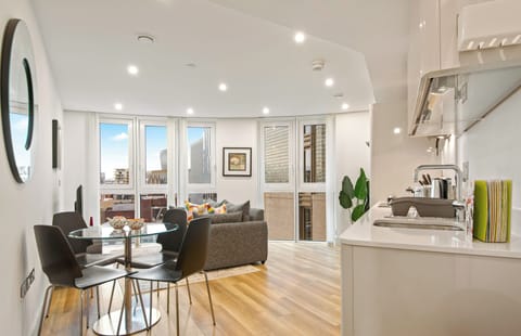 Standard Apartment, 1 Bedroom, Non Smoking, Kitchenette | Living area | Flat-screen TV