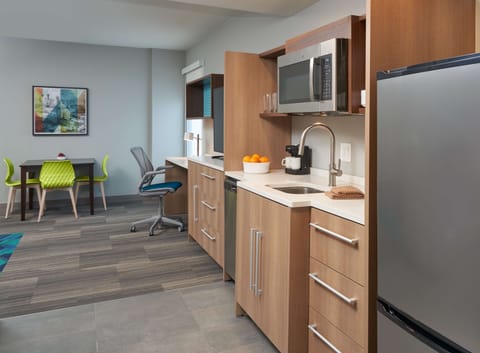 In-room safe, individually furnished, desk, laptop workspace