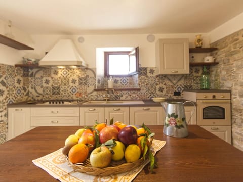 House | Private kitchen | Highchair