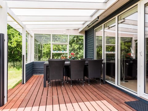 House | Outdoor dining