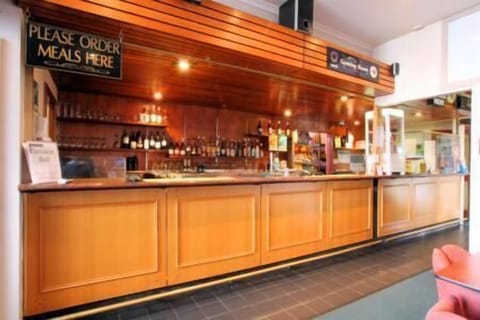 2 bars/lounges, sports bar