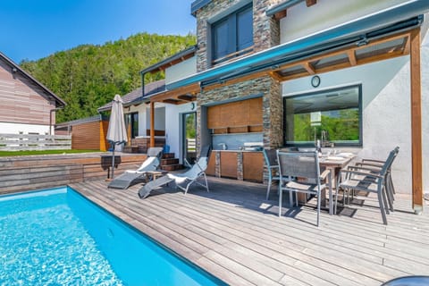 Standard Villa, 3 Bedrooms, 2 Bathrooms, Mountainside (Pool Villa Katja Kranjska Gora) | Outdoor dining