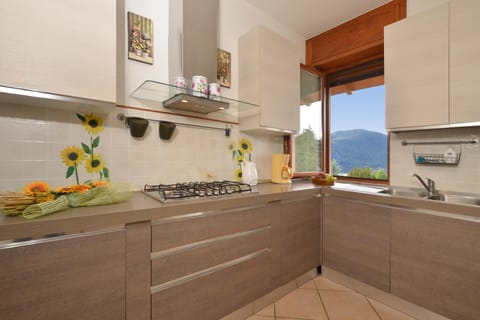 Family Villa, Multiple Bedrooms, 2 Bathrooms (Casa Virginia) | Private kitchenette | Fridge, microwave, oven, stovetop