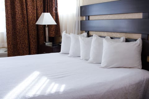 Premium Suite, 1 King Bed with Sofa bed, Fireplace | Desk, laptop workspace, blackout drapes, iron/ironing board