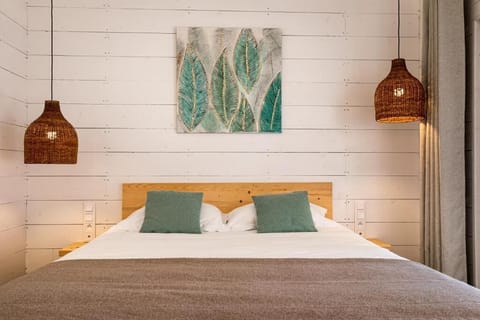 Lodge Lovely | Premium bedding, in-room safe, desk, blackout drapes