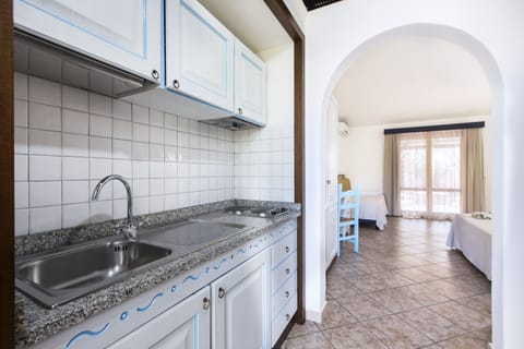 Comfort Double Room | Minibar, in-room safe, free WiFi, bed sheets