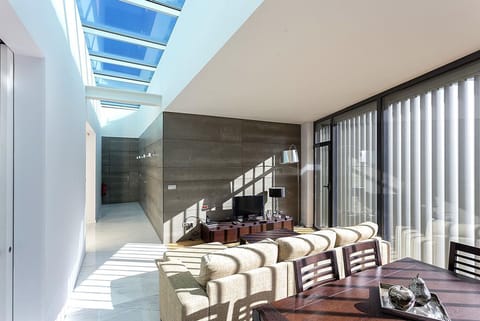 Design Apartment, 3 Bedrooms, Kitchen, City View | Living area