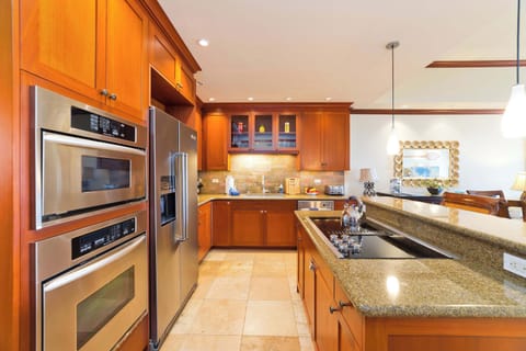 Condo, Multiple Beds, Lanai, Garden View (Kolea 14F) | Private kitchen | Fridge, microwave, oven, stovetop