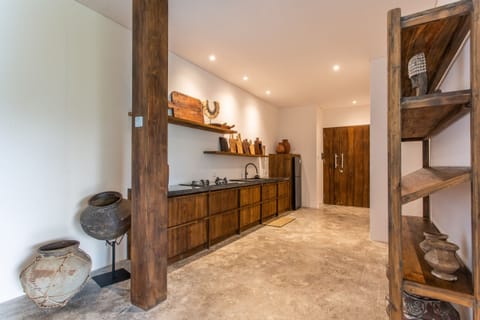 Microwave, coffee/tea maker, cookware/dishes/utensils, paper towels