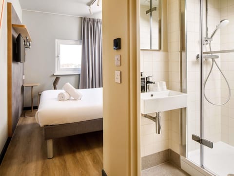 Superior Room, 1 Double Bed | Desk, free WiFi, bed sheets