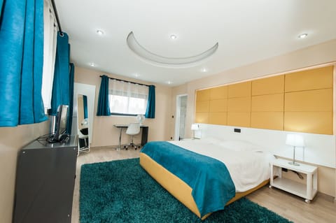 Superior Room (Deluxe) | In-room safe, desk, soundproofing, free WiFi