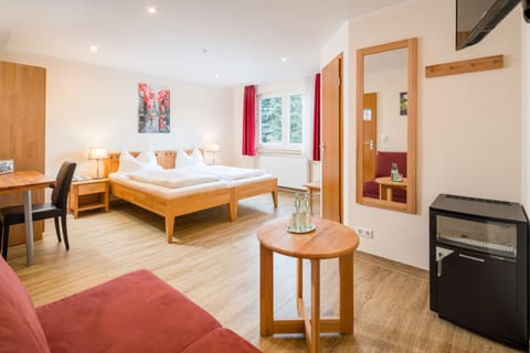 Comfort Double or Twin Room | Desk, free WiFi, bed sheets