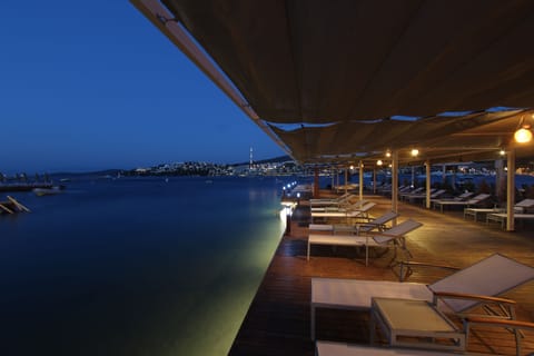 Sundeck