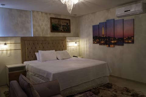 Minibar, blackout drapes, soundproofing, iron/ironing board