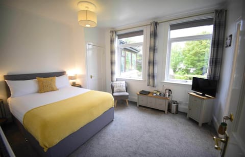 Double Room (Cosy) | Individually decorated, individually furnished, blackout drapes