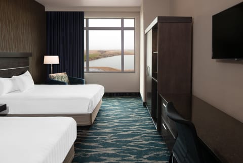 Deluxe Double Room | Pillowtop beds, minibar, in-room safe, desk