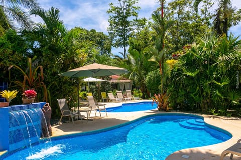 2 outdoor pools, sun loungers