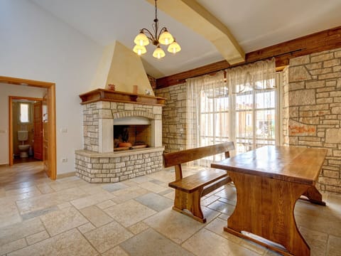Villa | Dining