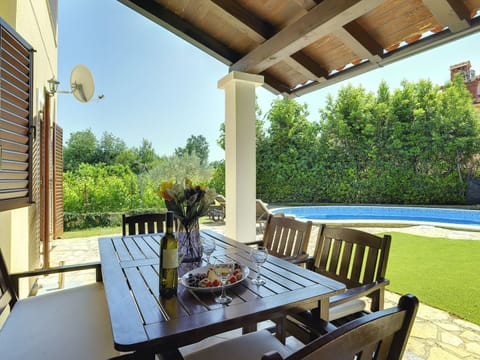 House | Dining