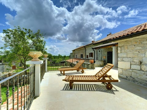 House | Exterior