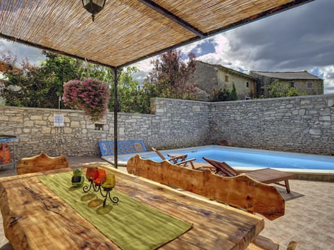 House | Dining