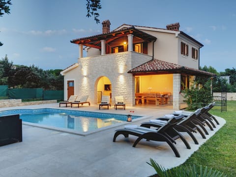 Villa | Pool | Indoor pool, outdoor pool